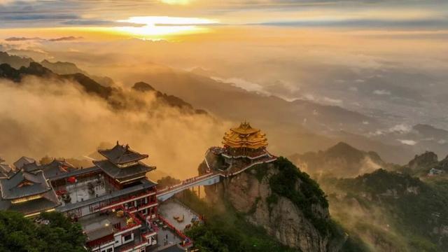 风辞五月，仙山入夏｜老君山邀你共赏山间清风
