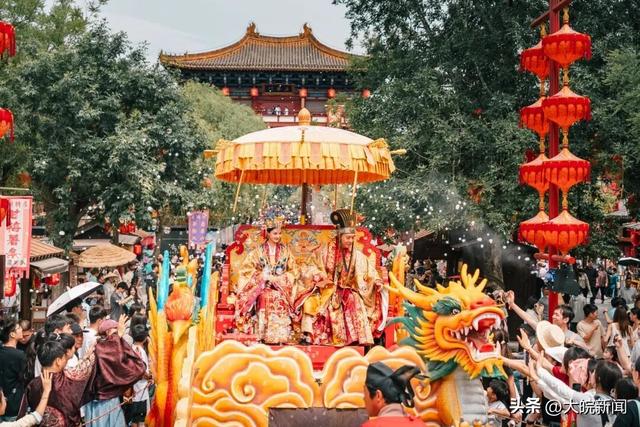 清明上河园：全国教师 全部免费 教师节快乐