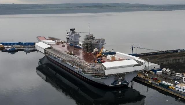 又让张召忠说中了？东拼西凑550亿建的2艘航母，如今彻底成为累赘