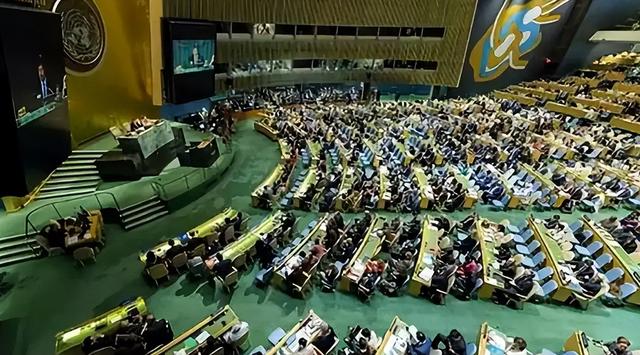 哈马斯宁死不缴械！特朗普强硬派兵进驻加沙，以色列竟成最后赢家