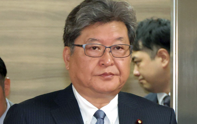 日代表团等着访华，中方已读不回，高市早苗转身派人窜台