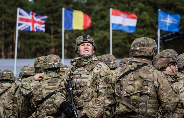 美军核轰炸机现身日本关键盟友却准备“跑路”