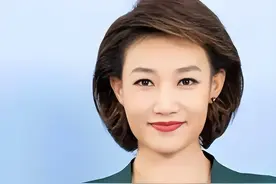 央视美女主持人李梓萌：贷款上班20年，戴假发出镜，如今过得怎样图片