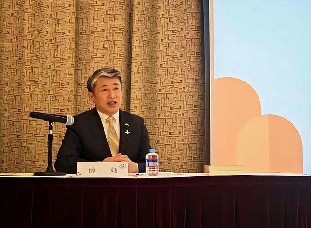 日本考虑驱逐中国领事？解放军舰队起航，美俄罕见一致向中国示好