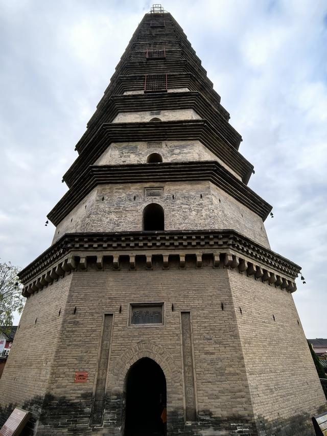 2025年稻城亚丁自驾之旅（5）新绛龙兴寺