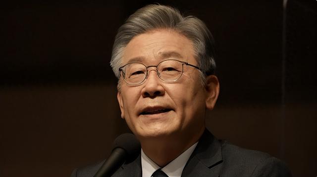 李在明没让中方失望，赶在飞机降落美国前，先对特朗普泼了一盆冷水