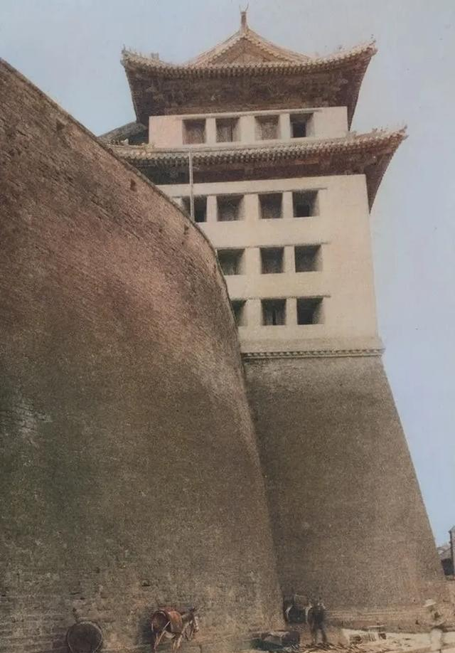 太壮观了吧——100年前北京城墙影像，如果都还在，会是啥样？