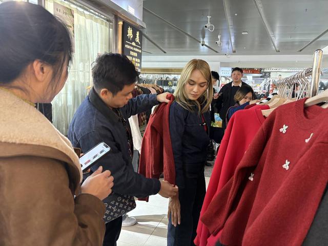 【外眼看云南】从雪山到蓝莓园：一场跨越千里的“胞波”暖冬行圆满结束