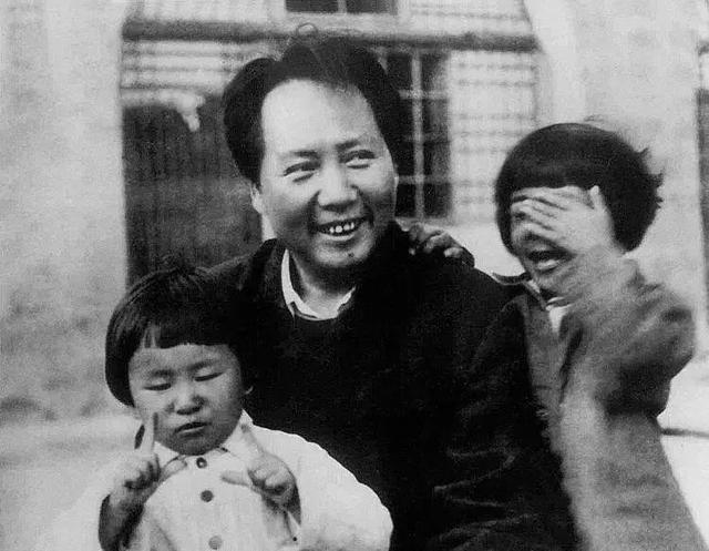 李讷步入晚年，样貌越来越趋近于毛主席，买车时老板死活不肯收钱