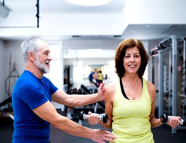 抗衰的尽头是练肌肉，人民日报力荐增肌指南，总有一款适合你！