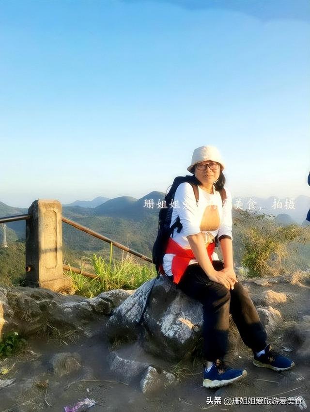 清远连州“奇怪”中轴线，起点是“像方巾”的山，秋季看全城风光