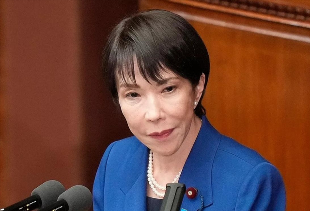 沉寂1天，高市早苗终于签字，日本砸9万亿反华	，解放军动作更大