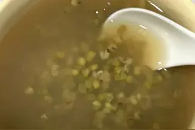 煮绿豆，不要提前泡！教你1招，10分钟煮好，软烂开花，省时省力图片