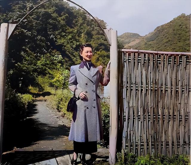 这是张学良老婆赵四小姐真实样貌，并非演员饰演而是货真价实真品