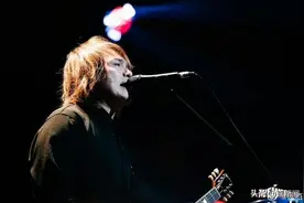 来来来，伍佰不唱，你们唱丨一撇一捺图片