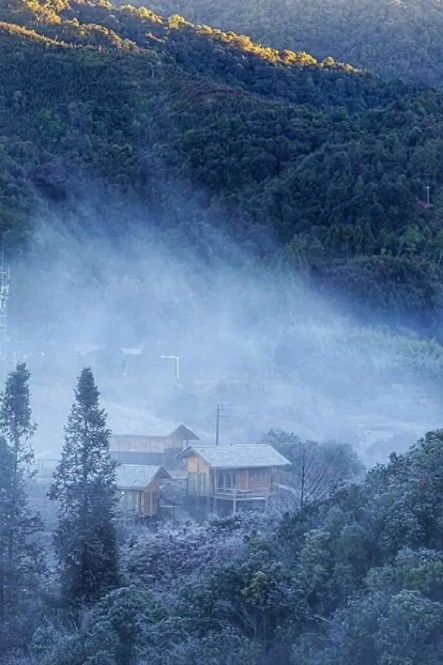 云南边陲21℃小城，比版纳好吃10倍，有多低调，就有多宝藏！