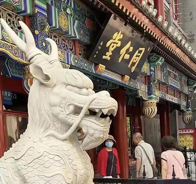 大量日本游客涌入北京，打着旅游幌子不去旅游不吃美食，为啥来？