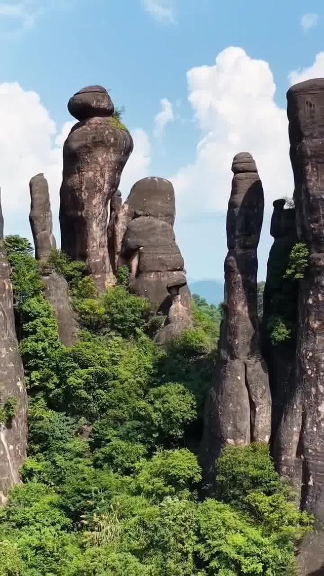 广东乐昌的金鸡岭