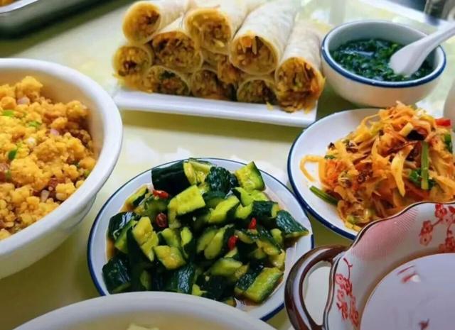 🤤进沟吃农家饭走！