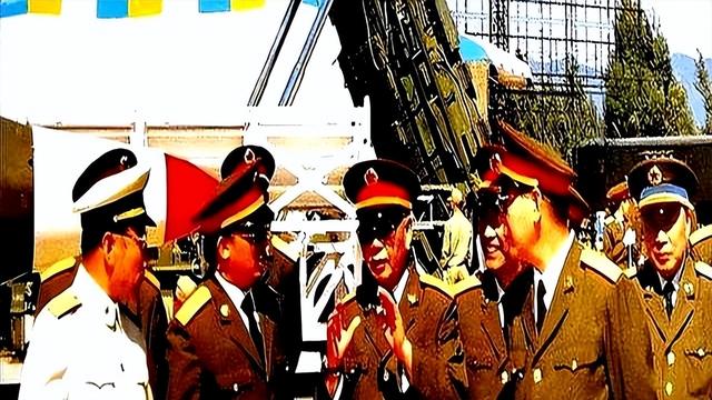 首次访华就不尊重我国？中国当场撤走仪仗队：摆正态度再来吧、