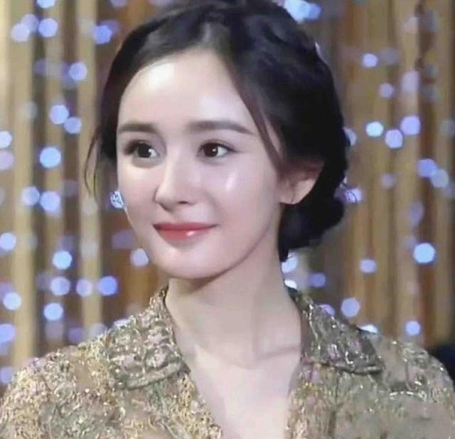 离婚7年，39岁杨幂高调宣布喜讯，没给前夫刘恺威留一丝体面！