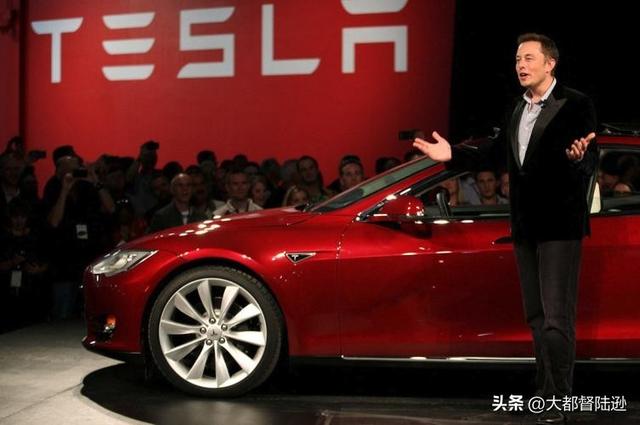 马斯克要拿万亿薪酬，为何手下老臣却集体跑路？是不相信马斯克吗