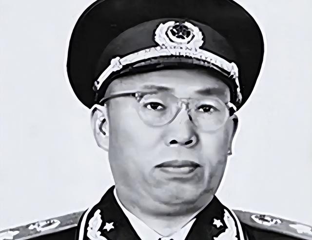 东北人事迷局：山东军区一把手罗荣桓，一开始到东北只是副政委