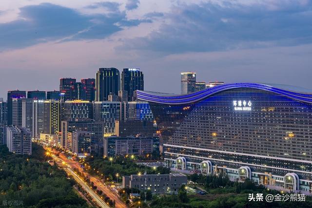 成都优化调整蓉城观光1、2、3、6号线公交线路