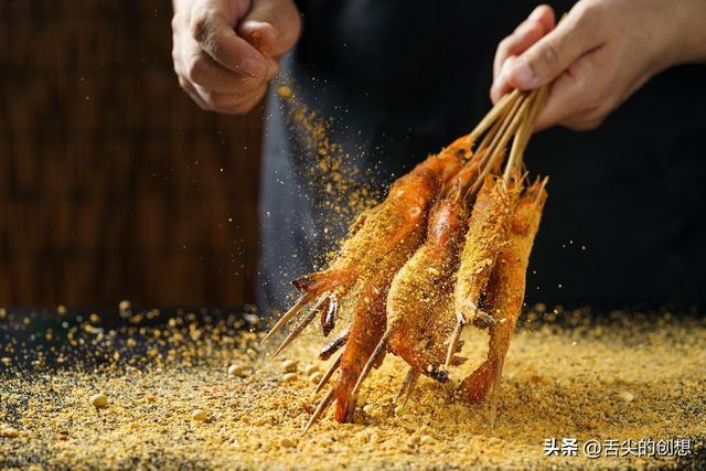 烧烤料怎么配制好吃？大厨分享三十年摆摊配方，排长队的秘密