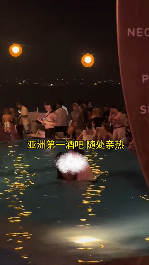 血亏！中国小伙攒钱去巴厘岛，路是烂的 遍地垃圾，还得吃“狗粮”