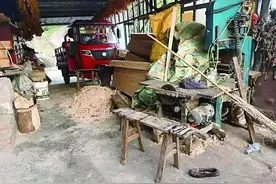 四川黑熊夜闯民宅，58岁丈夫杀熊救妻图片