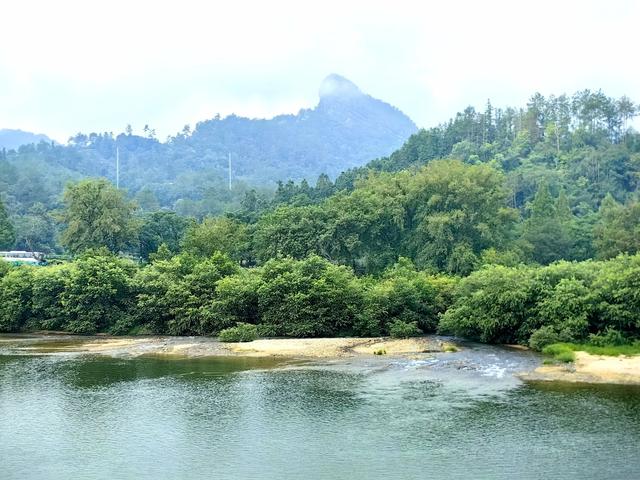武夷山，碧水丹山间的文化长卷