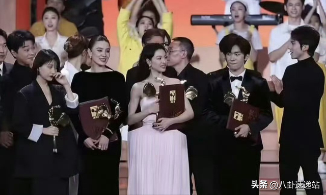 陪玩陪睡不算完！王家卫风波后	，多名影后自曝"潜规则" 宋佳也遭殃