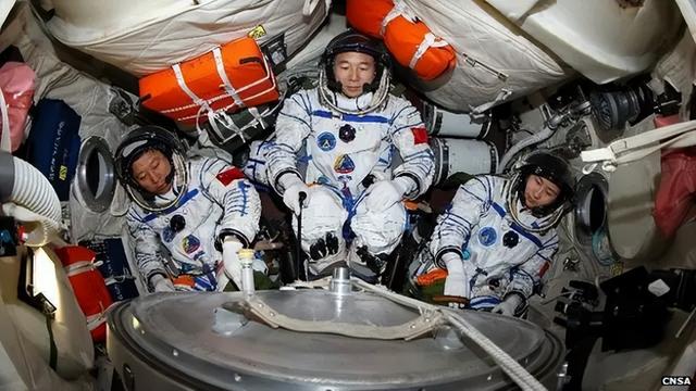 神舟21号，在酒泉发射！