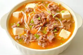 秋季减脂期丰富晚餐牛肉豆腐汤做法图片