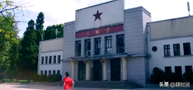 来贵州找优越感，越南人破防了：中国最穷的省为什么比河内还好？