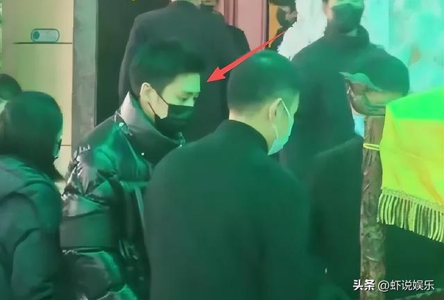 摊牌了！许亚军的这一选择，暴露何晴的特殊地位，尴尬的何止张澍