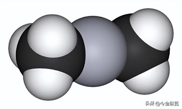 致命15秒：几滴液体穿透手套	，顶尖科学家实验室殒命，警示全球！