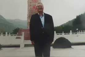 我第一次到壶口瀑布图片