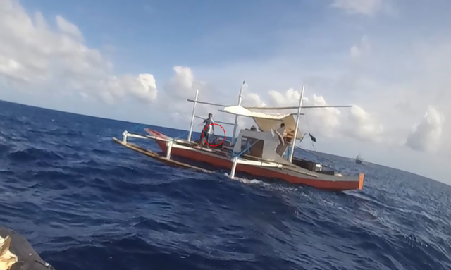 马科斯完全不可信，菲方公开站队日本，南海对峙出现令人愤怒一幕