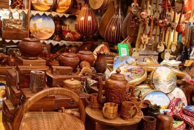 天山下的优美牧场、亚心之都——史上最全新疆乌鲁木齐旅游攻略