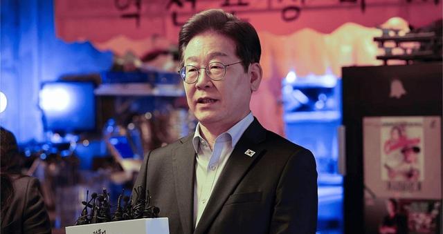 中方刚确认出席朝鲜80周年庆典，不到一天，就接到了韩国外长电话