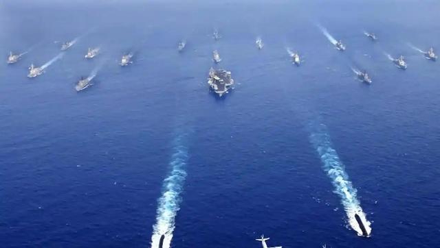 南海附近爆发对峙，中外航母交手，歼15升空迎敌，狭路相逢勇者胜