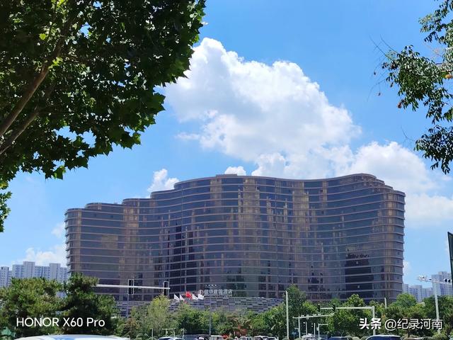 三线城市商丘市中心城区第一个也是唯一个五星级酒店信华建国酒店