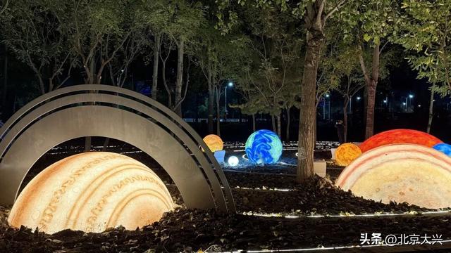 公园变身“太空基地”！遛娃打卡又有新去处