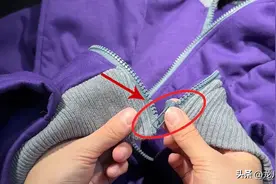 衣服拉链原来藏着个小机关，轻轻一拉就能更换拉锁头，方法真厉害图片