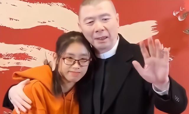 和徐帆离婚传闻真相大白仅2个月，冯小刚近况出，一点都不意外