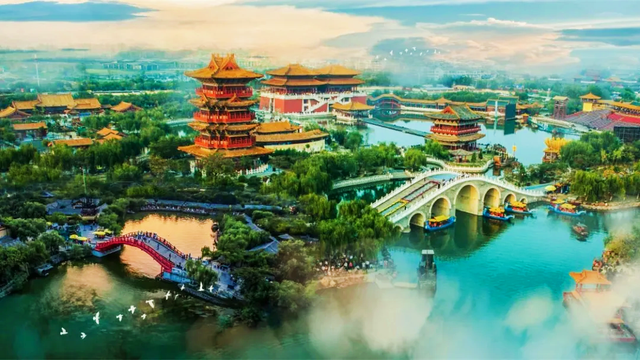 2025 文旅 “顶流” 密码：八大新晋网红项目的爆火路径