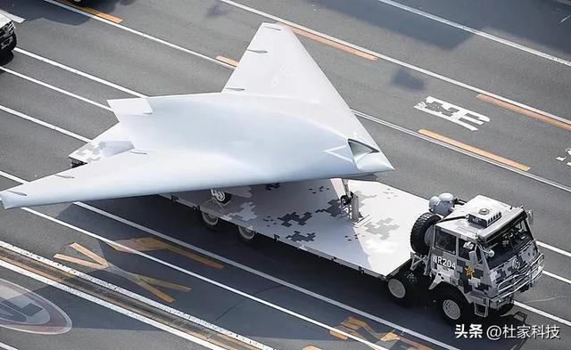 出大事了，外媒钻研攻击-11和歼20S组合弱点，得出结论让人难信！