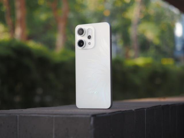 2799元起售！实测Reno14新机：小米沉默，果粉破防？